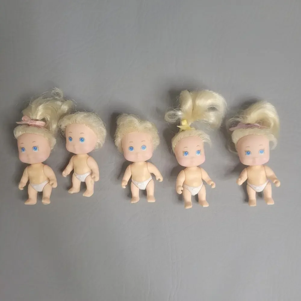 Tyco Quints Set of 5 Tiny Baby Dolls 1990 Vintage Bunting Sleeping Bag